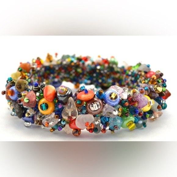Magnetic 7” Beach Ball Caterpillar Bracelet Multi Beads - Picture 1 of 5